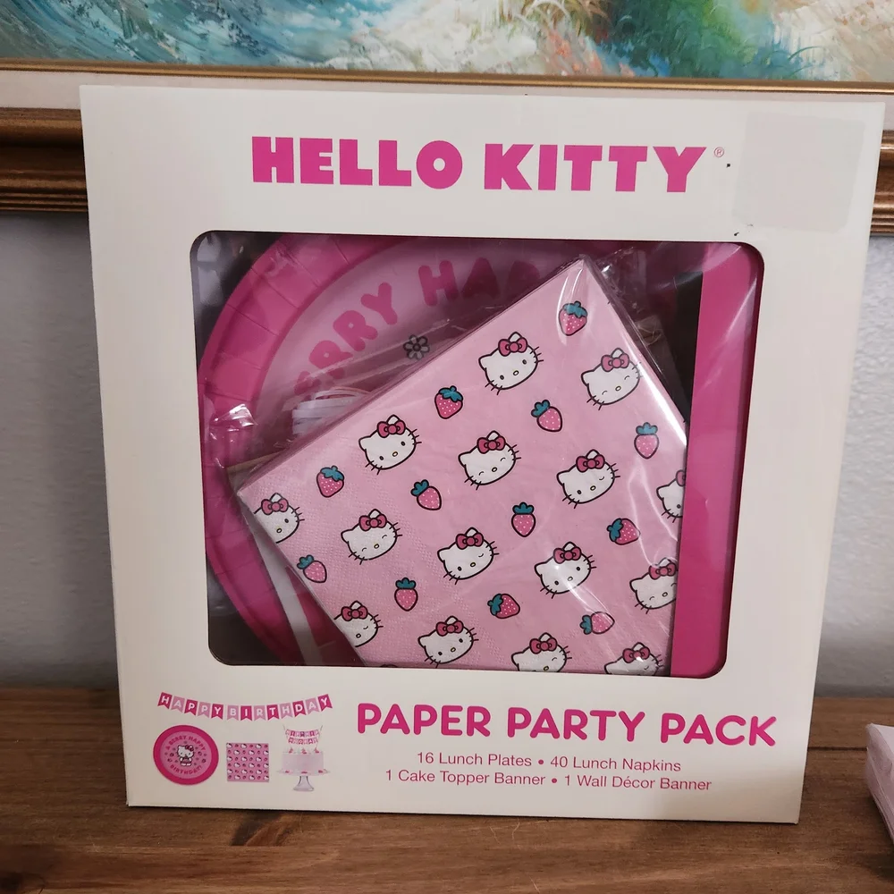 Hello Kitty Pink and Purple Party Tableware Set